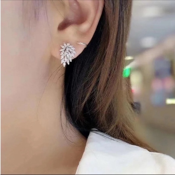 Moissanite cluster stud studded earrings Sparkly Luxury Sterling Silver New - Picture 4 of 9